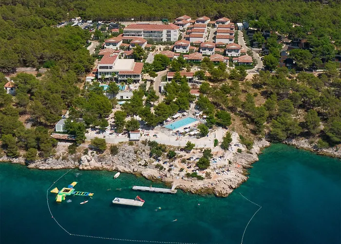 Gava Waterman Milna Resort