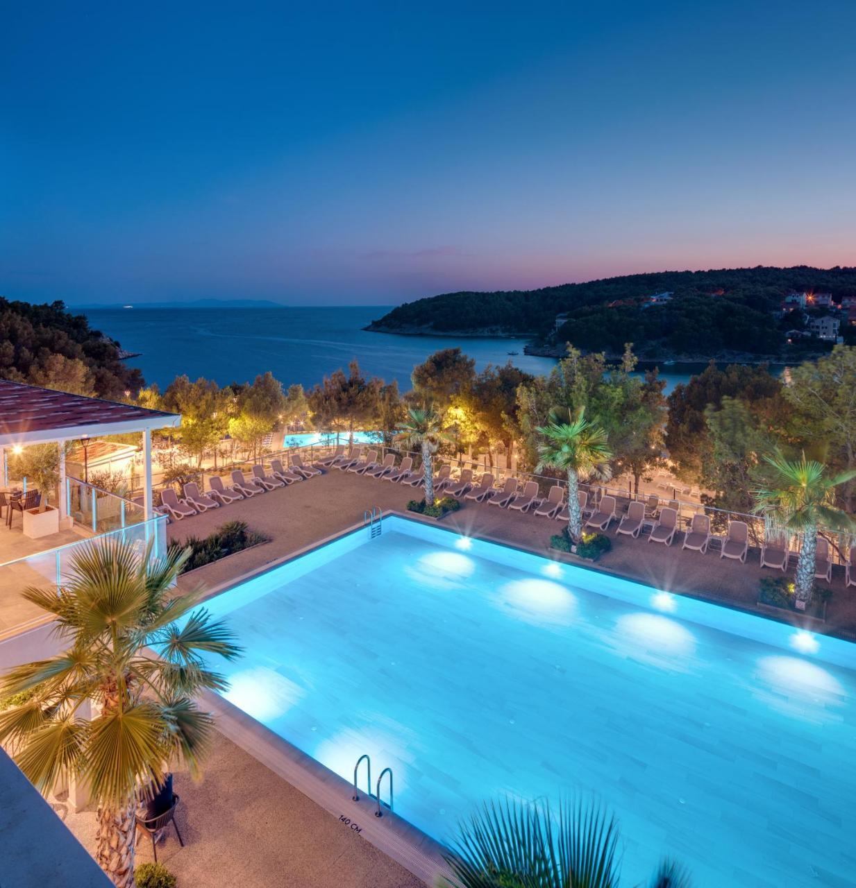 Gava Waterman Complex Milna (Brac)